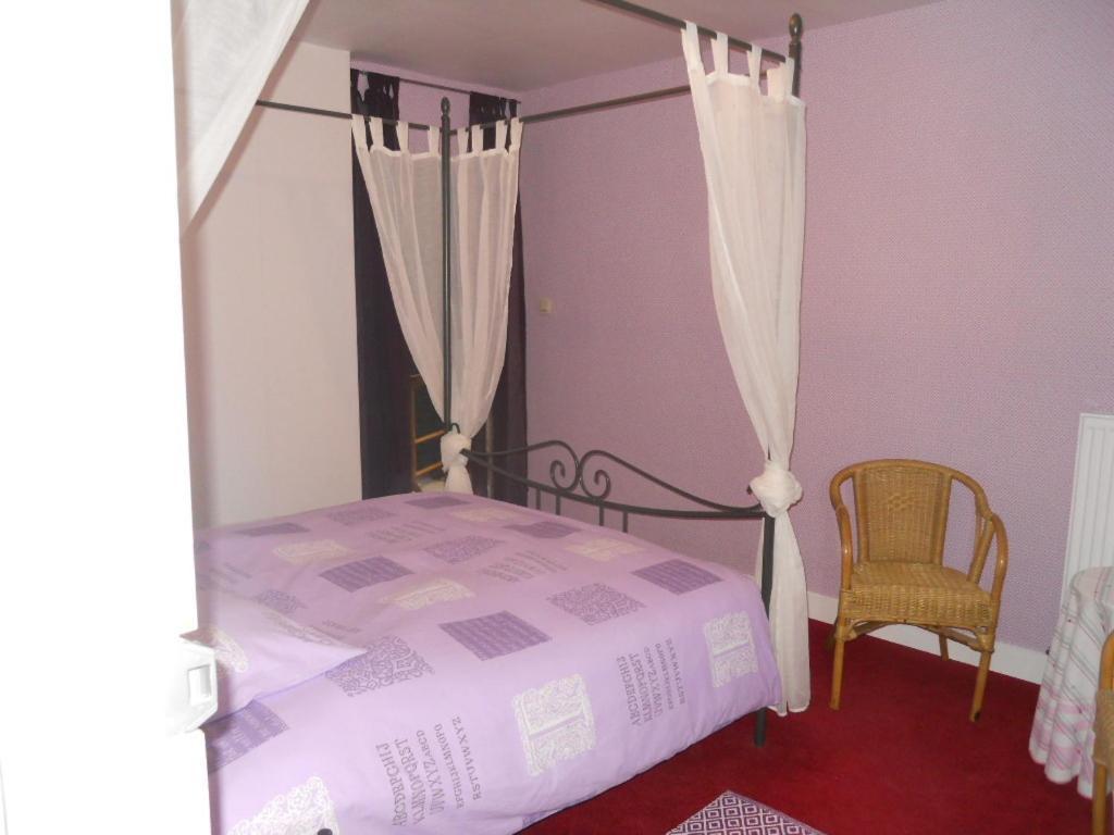 Huis De Wilde Wingerd Hotel Ypres Habitación foto